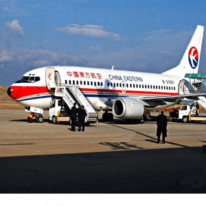 二连浩特航空货运航空快运业稳步发展的原因是什么？
